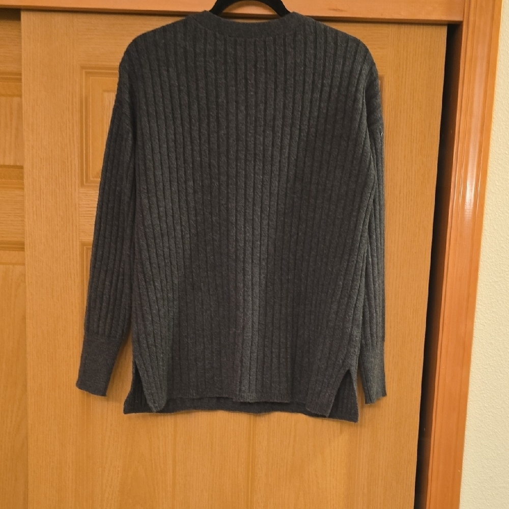 LOFT Dark Gray V-Neck Sweater - Picture 8 of 8